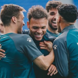 اسبانيول يواجه التشي