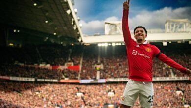 من سيشتري مانشستر يونايتد؟