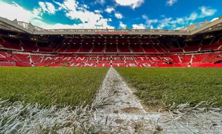 حدد مانشستر يونايتد موعدًا نهائيًا مساء أمس الجمعة لتقديم العطاءات للنادي.