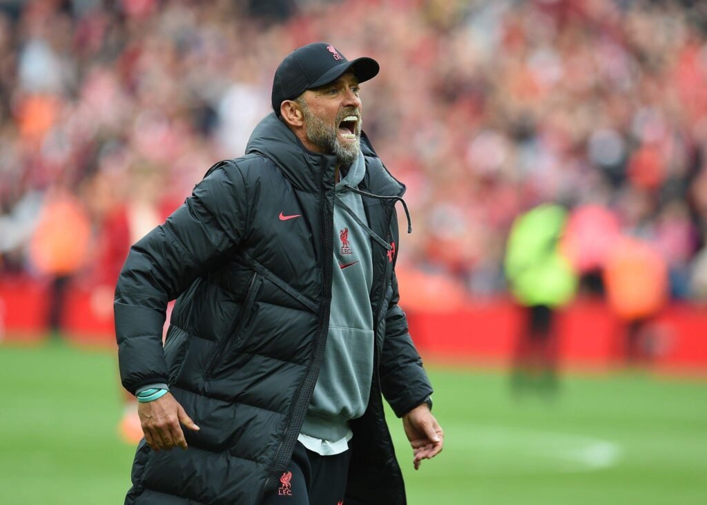 كلوب معلقاً على امتناع بعض من جماهير ليفربولالاحتفال بالتتويج :" هو يوم عظيم بالنسبة لانكلترا ..لكن لدينا حرية التعبير"