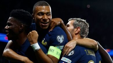 فرنسا تفوز على ايرلندا بهدفين نظيفين في تصفيات أمم أوروبا