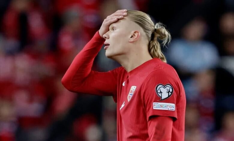 إيرلينج هالاند يغيب عن منتخب بلاده ومانشستر سيتي بسبب إصابة في الكاحل.