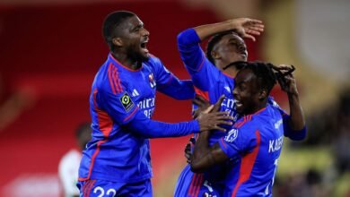 جيفينيو ينقذ أولمبيك ليون من الهبوط في الوقت القاتل