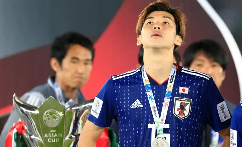 خسرت اليابان نهائي كأس آسيا للمرة الأولى في خمس مباريات حيث رفعت قطر الكأس في الإمارات العربية المتحدة في عام 2019