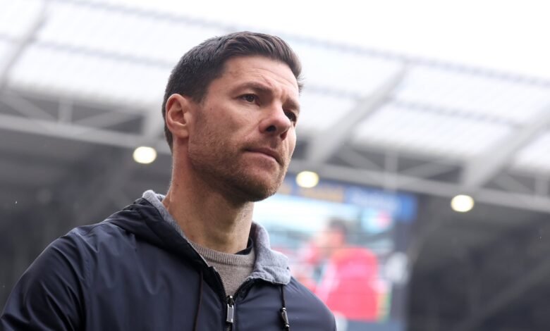 من المتوقع أن يبقى تشابي ألونسو في باير ليفركوزن حتى الموسم القادم