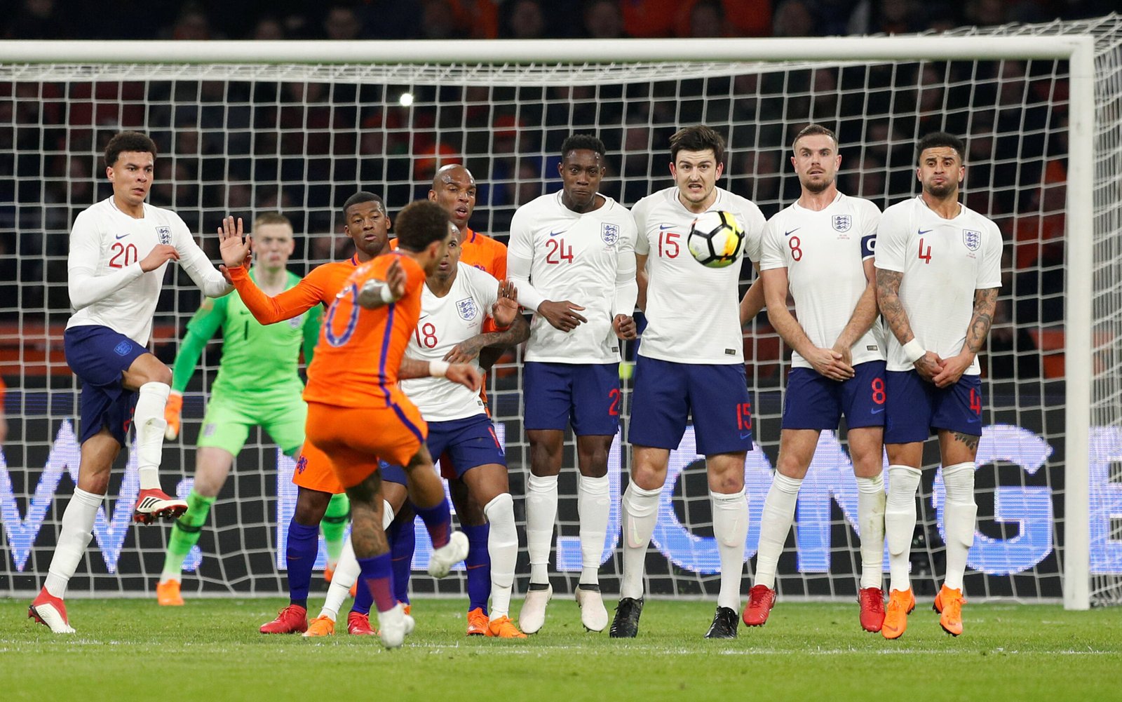 هولندا ضد إنجلترا 