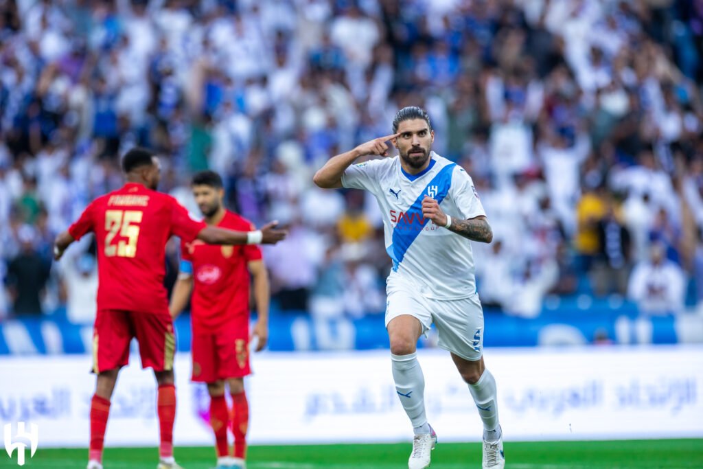 الهلال