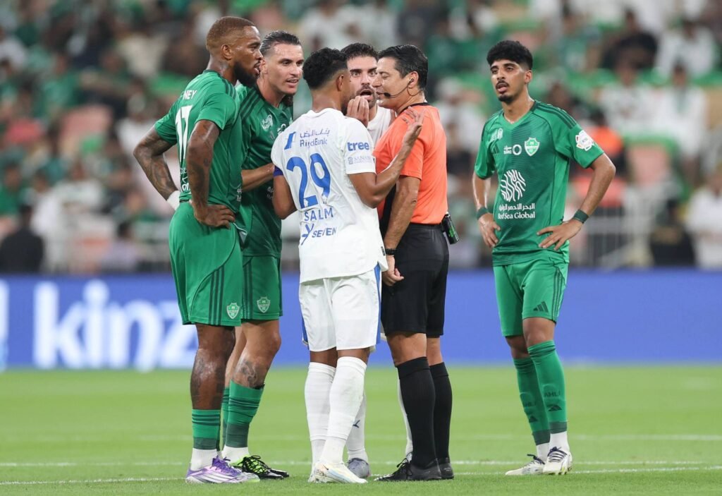 كلاسيكو الأهلي والهلال