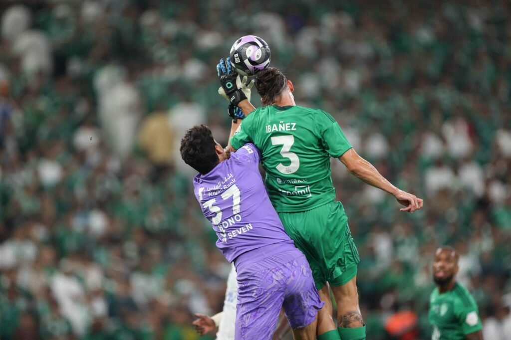 كلاسيكو الأهلي والهلال
