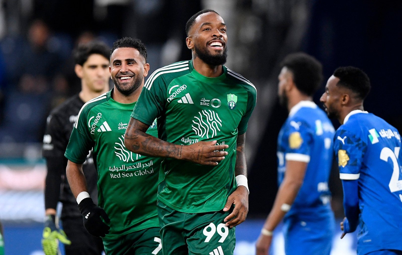 الأهلي والهلال في الدوري السعودي