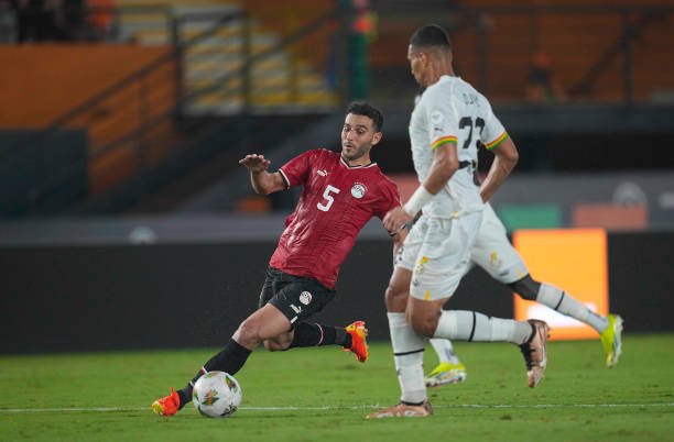 غياب حمدي فتحي عن مباراة مصر وبوركينا فاسو