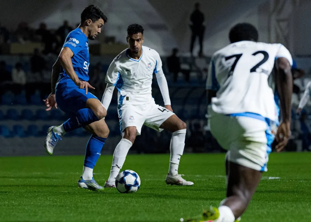 الهلال ضد الشارقة