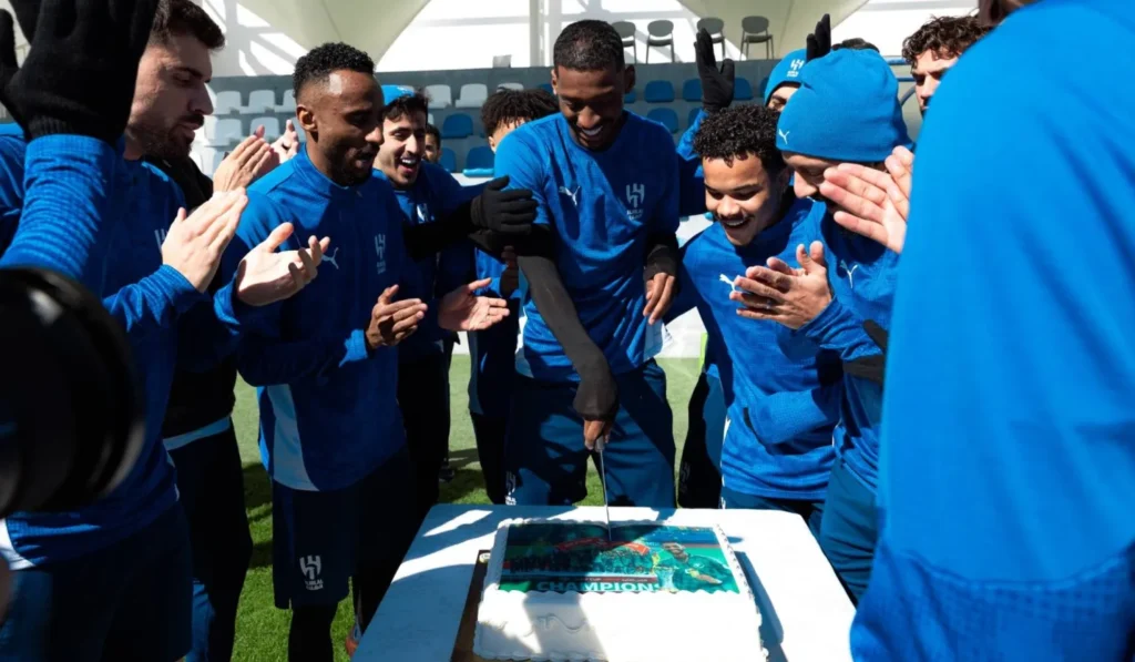 غيابات الهلال